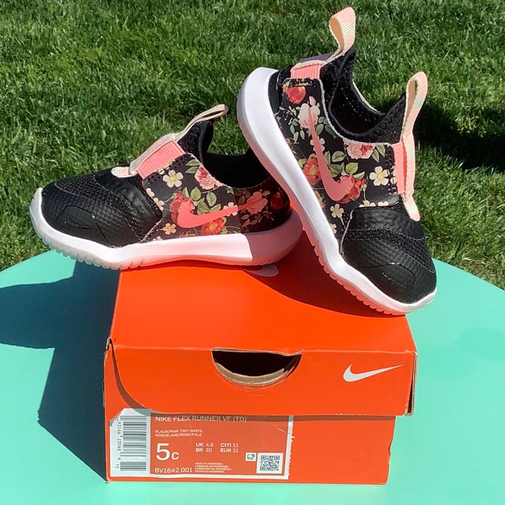 Nike flex Runner Vintage Floral 5c toddler sneaker